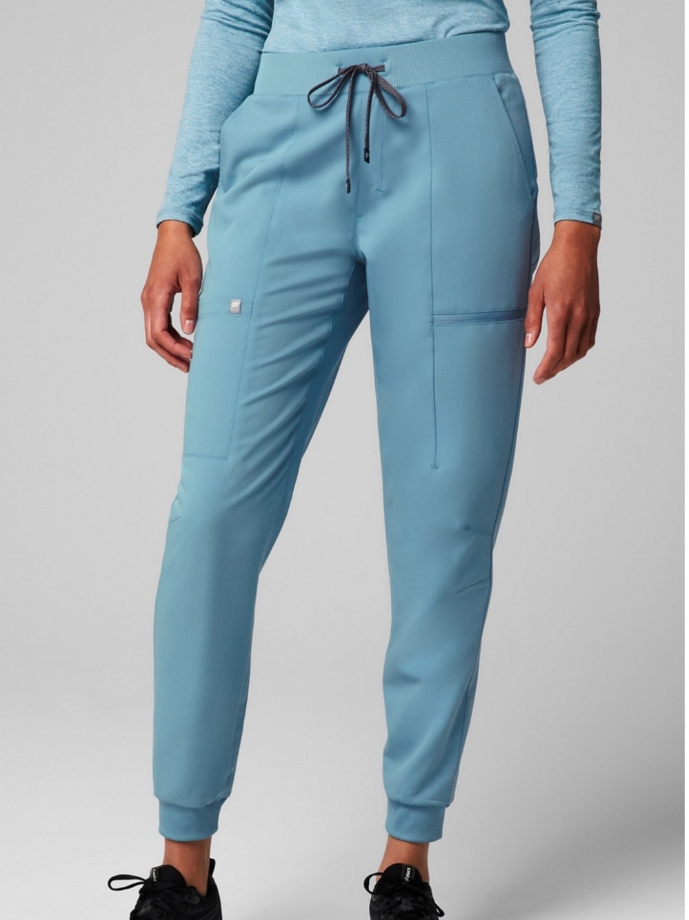 Fabletics Evolve Scrub Top & On call jogger